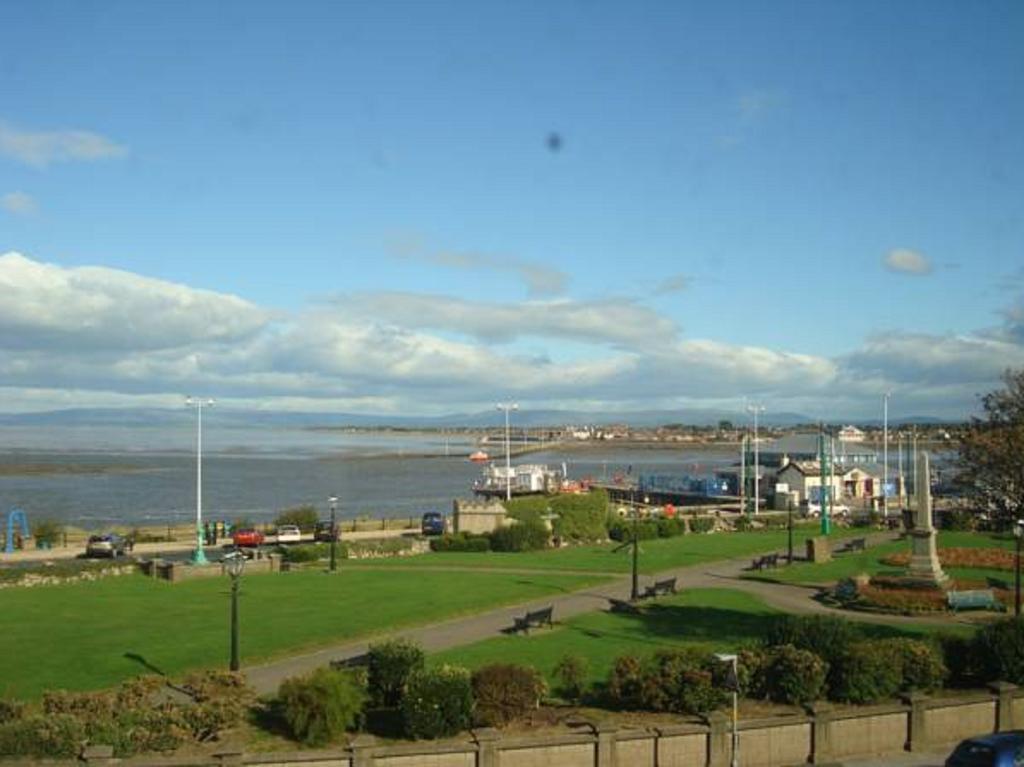 The North Euston Hotel Fleetwood Buitenkant foto